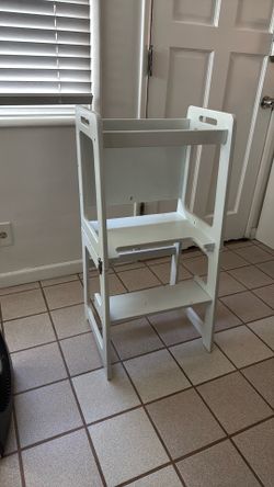 Toddler tower