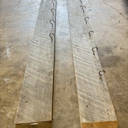 Wood Curtain Hanger W/Hooks