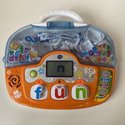 V Tech Lil’ Speller Phonics Station Electronic Learning Letters Alphabet Toy