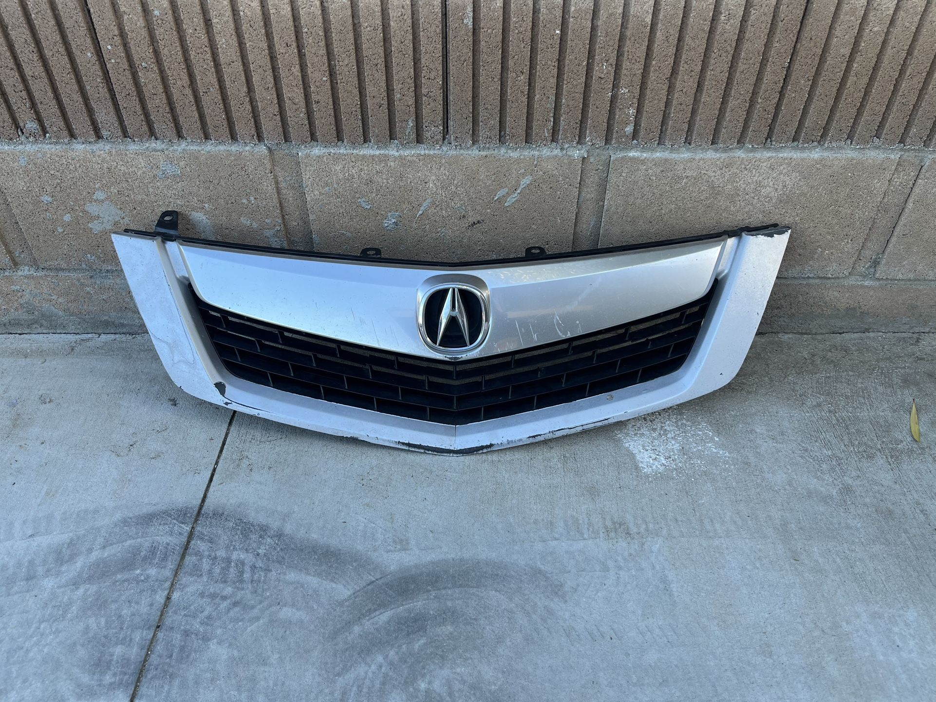 09-10 Acura TSX Grille With emblem