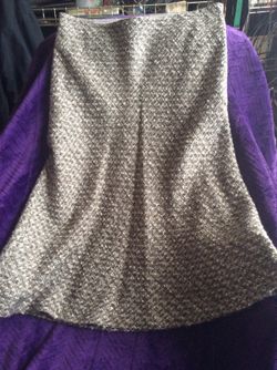 Grayish White Skirt. Size 8. Jones New York Edition