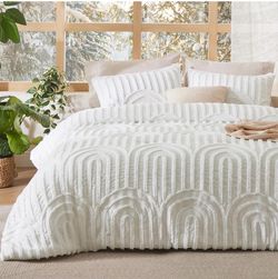 Boho Tufted White Comforter Set Queen Size, GentleSoft™ 3 Pieces Boho Farmhouse-Style Decor Bedding, Arch Bedding for All Seasons, 1 Bed Comforter, 2 