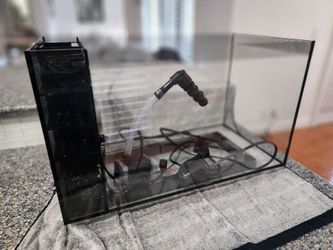 Fluval Evo 13.5 Aquarium, Includes Custom Lid and Media Racks
