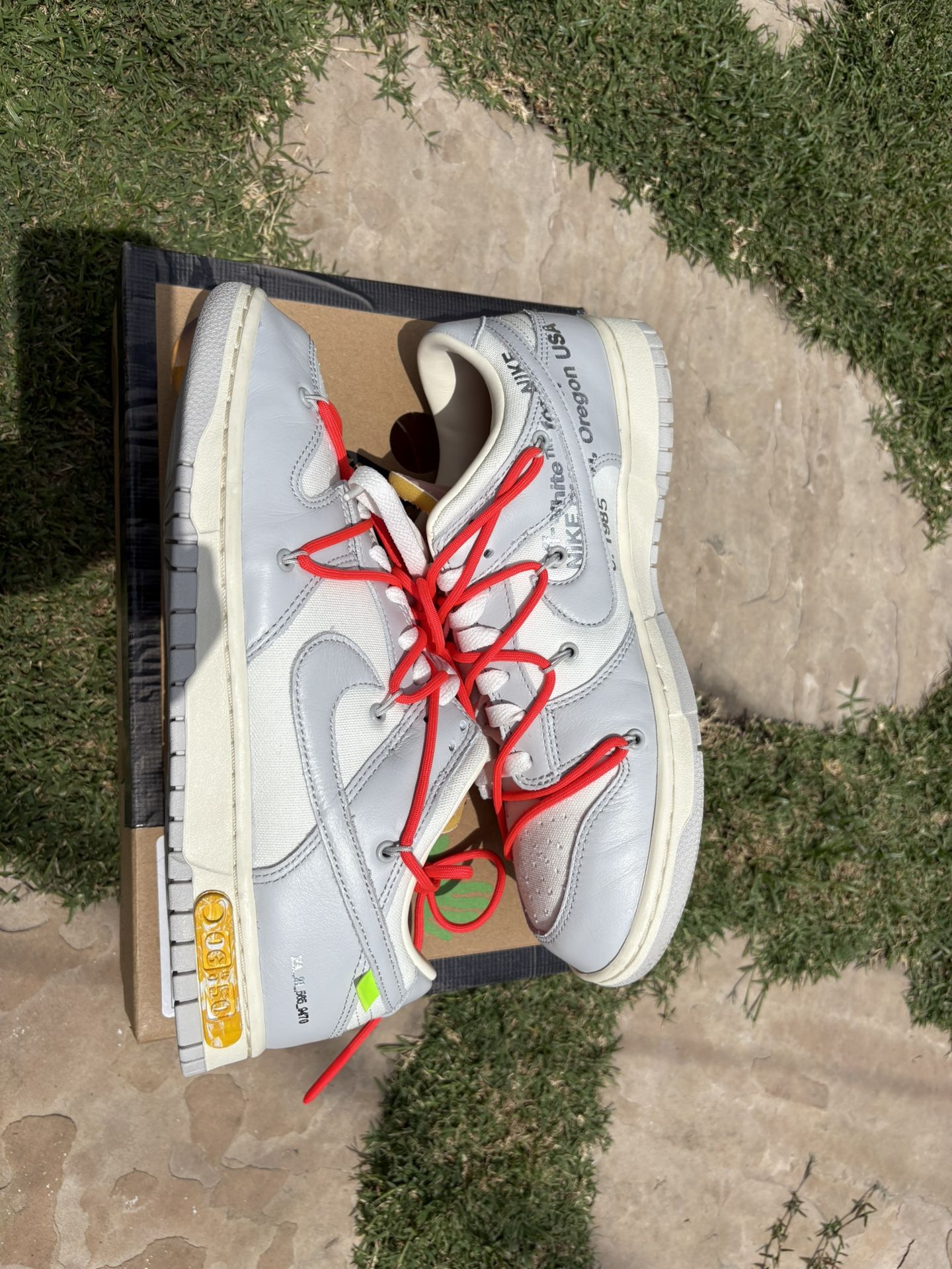 NIKE DUNK x OFF WHITE