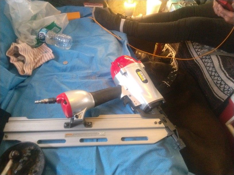 CENTRAL PNEUMATIC FRAMING NAILER