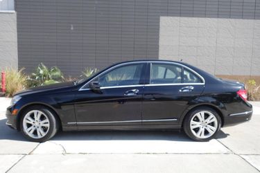 2011 Mercedes-Benz C 300