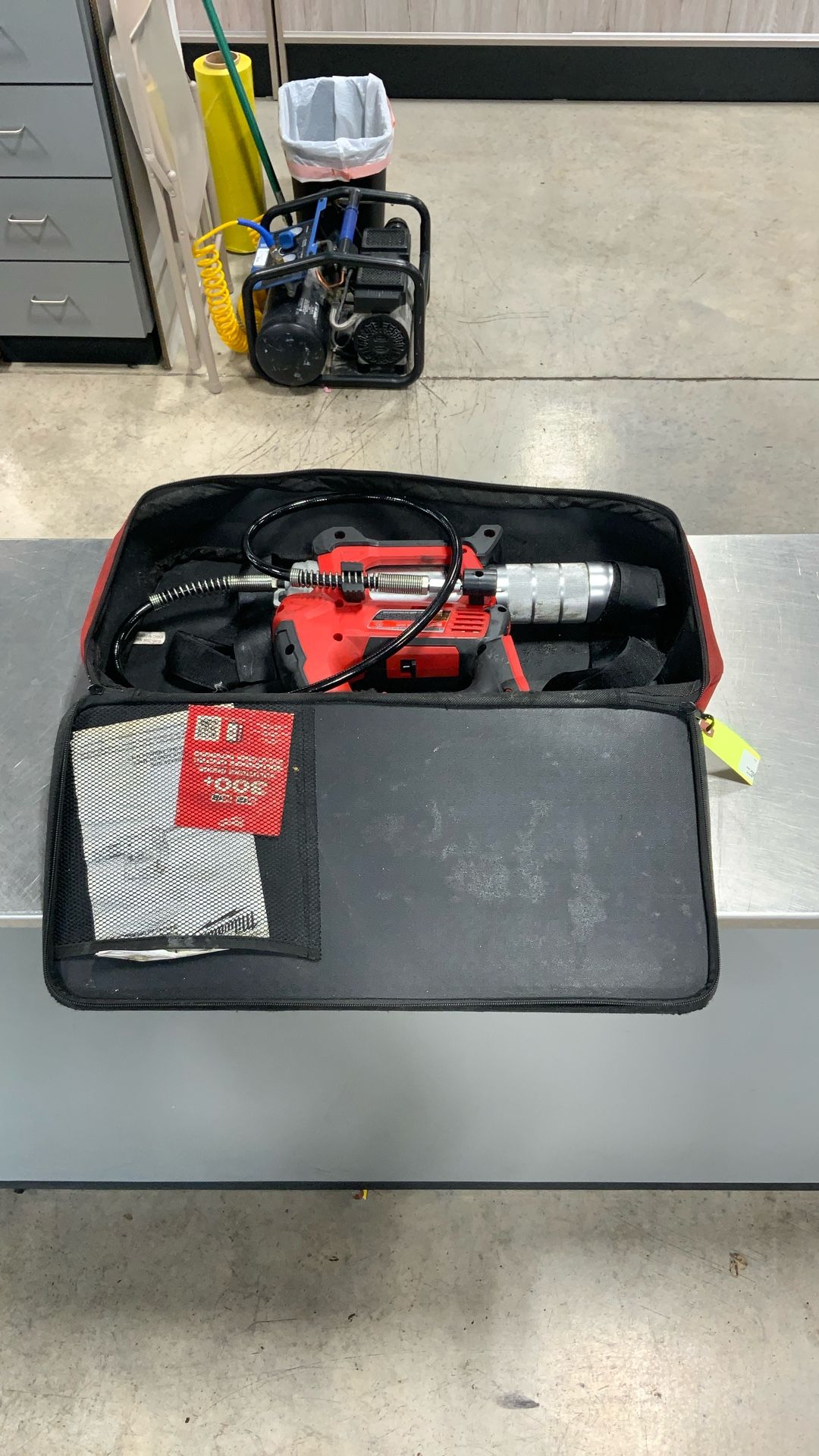 Milwaukee Grease Gun (Tool Only)