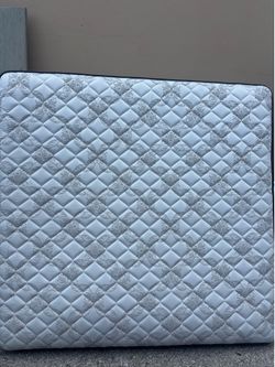 Queen size bed