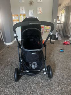 Even Flo Pivot Suite Modular stroller