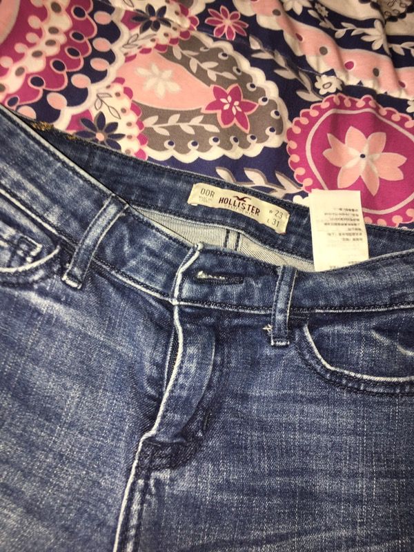 Hollister jeans