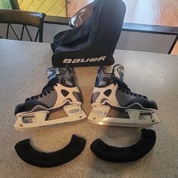 Nos Bauer ice skates size 9 1/2 new, never used with bag