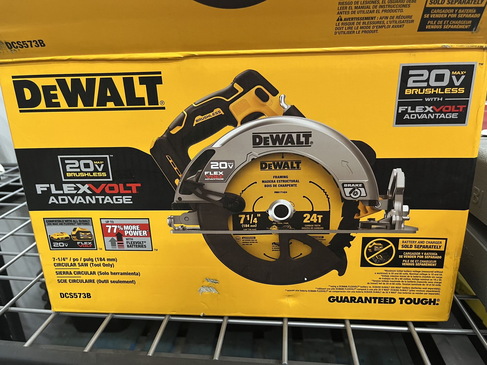 NEW DEWALT 20V MAX* 7-1/4 in. Brushless Cordless Circular Saw with FLEXVOLT ADVANTAGE™ (Tool Only)