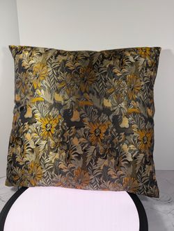 Set of (3) Gorgeous 18” Sophisticated Autumn Indoor Woven art Decorative Pillows.