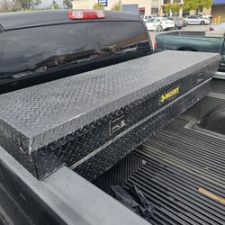 truck box husky brand black