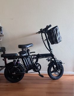 BRAND NEW Electric Bike 48V 15Ah – Never Ridden – Charger + Keys