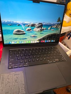 Apple MacBook air m2 15in 8gb 256gb