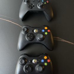 3 x-box 360 controllers 