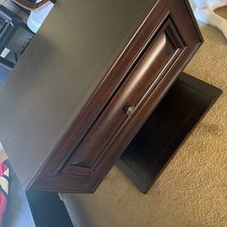 Yuu Yue Co. Alternative Nightstand