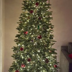 Balsam Hill 7ft Silverado Slim Christmas Tree – Like New, Gorgeous & Realistic 