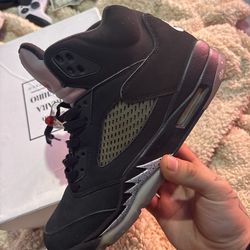 Jordan 5 Black metallic (2016)  🖤