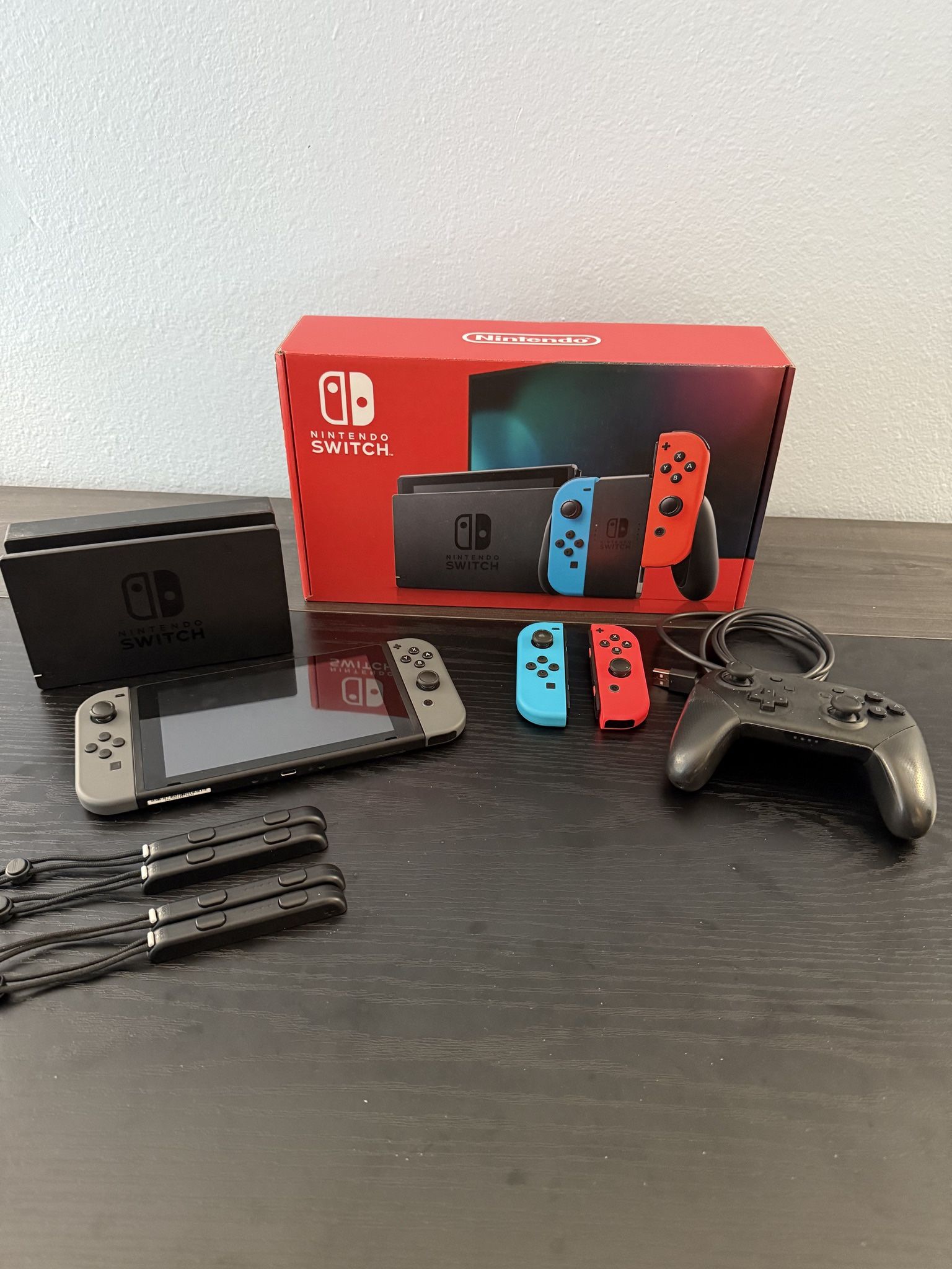 Nintendo Switch + 2 Joy-Con Sets + Pro Controller + 128GB Card + Box