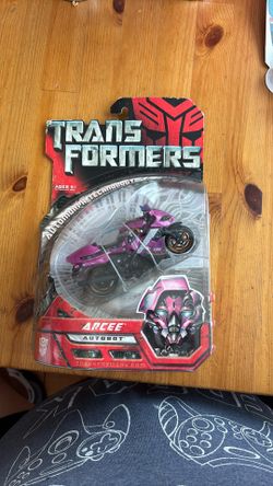 Transformers Arcee Deluxe Class