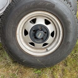 4 LT 235/75/r15 Tires With Rims