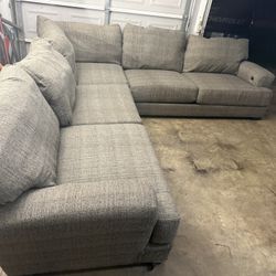 Like New Coleman Furniture Ava Pepper 3 PC Gray Sectional  W/ USB Ports - Retail $2899! Delivery 🚚