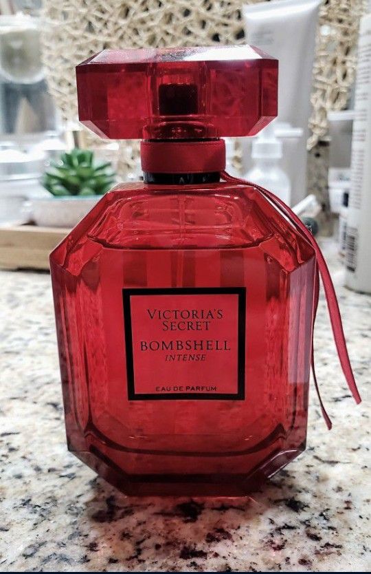 Victoria's Secret BOMBSHELL INTENSE Eau De Parfum 3.4oz