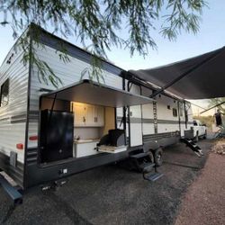2022 Keystone hideout 2 Slide Out , Bunkhouse