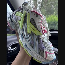 Balenciaga men’s size 8 sneakers