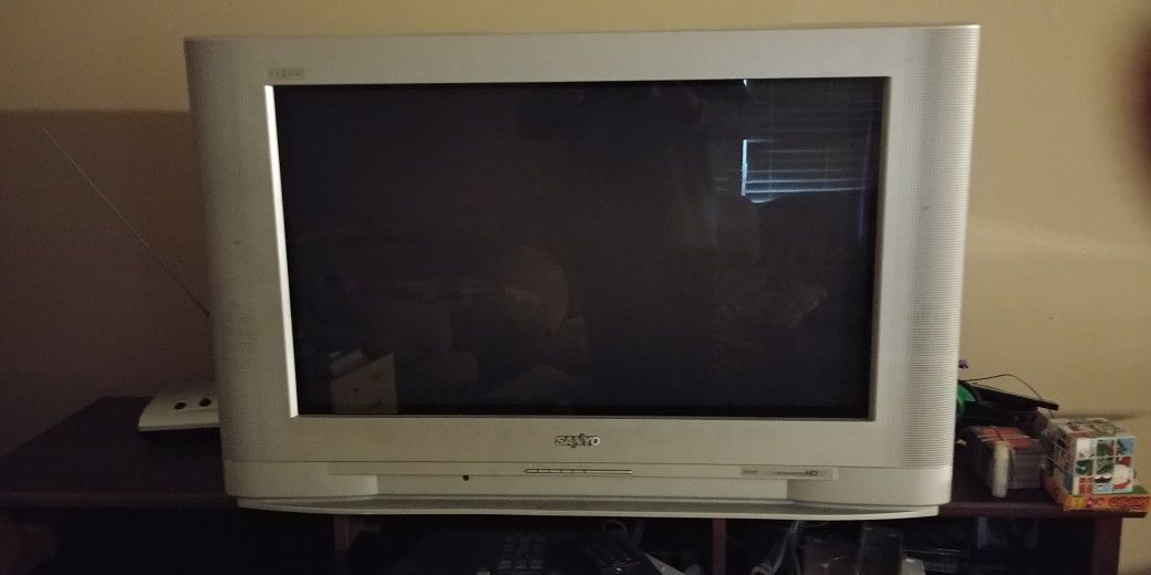 Sanyo HDTV 36" widescreen crt tv. Width 34 " height 22" depth 22"