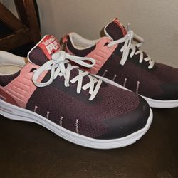 Steel Toe Woman's Shoe