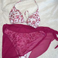 3 Different Women’s 2 Piece Bathing Suits