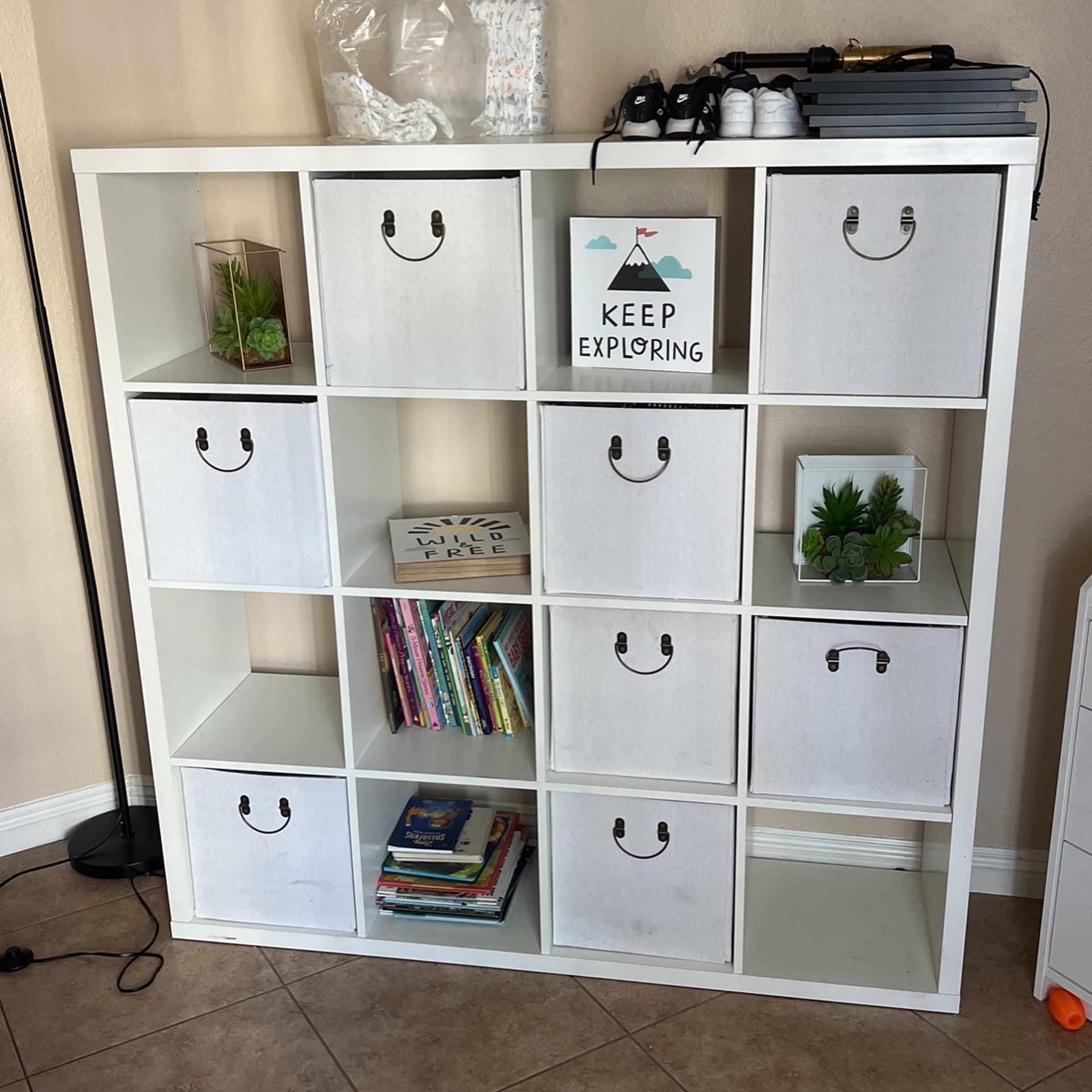 Shelf organizer (IKEA)