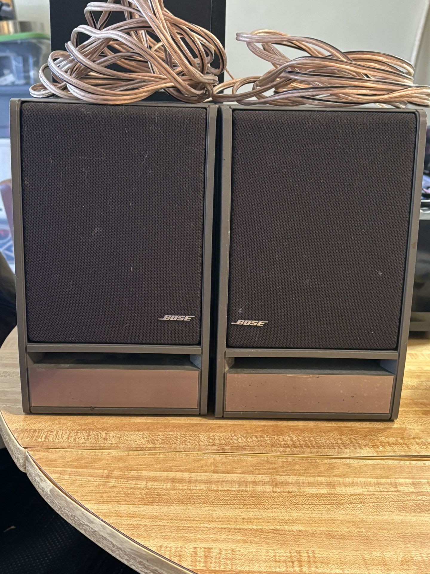 Pair Bose Speakers