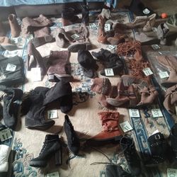 Lady's Boots Sizes In Pictures Buy $10 Each Or All For $150