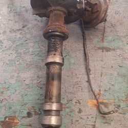 1969 Chevrolet  Pounts Distributor, Good Used Condition. 35th Ave And McDowell Phx Or Meet In Mesa 
