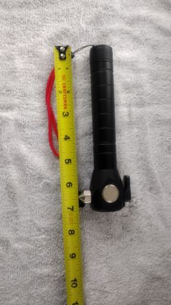 WORK LIGHT HYPER TOUGH 200-LUMEN THREE IN ONE