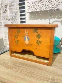 Vintage Peter Rabbit Holder