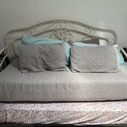 Metal Twin Day Bed Frame