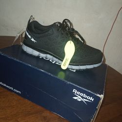 Reeboks Women's Shoes Size 8 Brand New