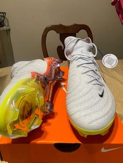 Soccer cleats