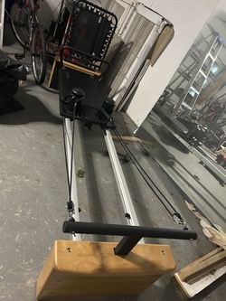 Pilates Machine like new