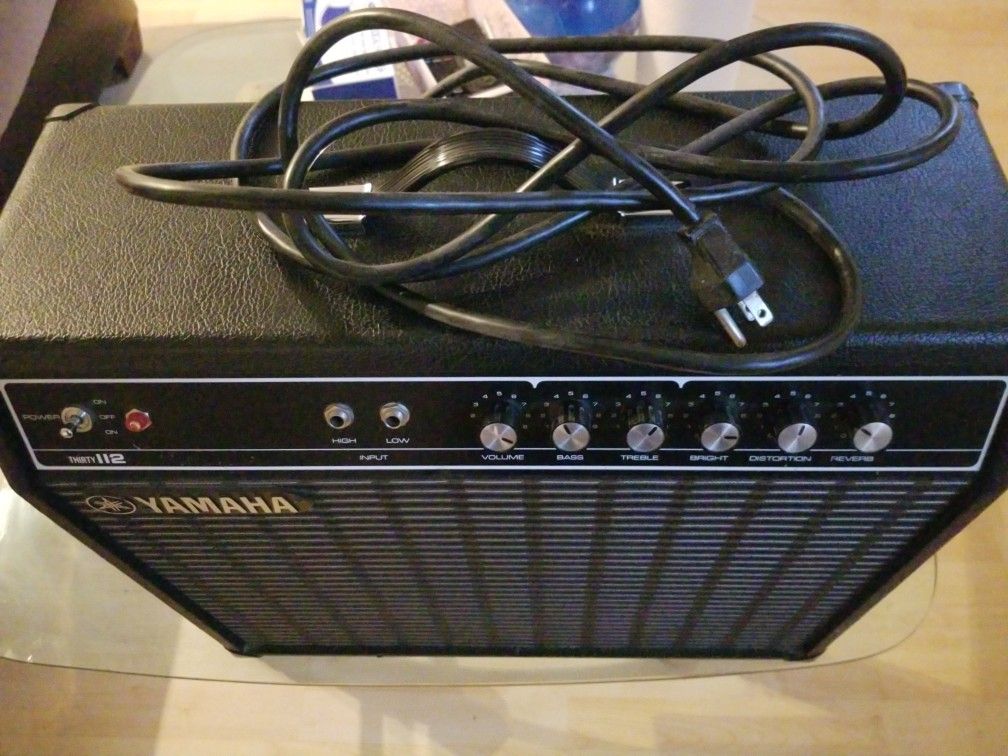 YAMAHA G30-112 ELECTRIC GUITAR AMP. EXCELLENT CONDITION.