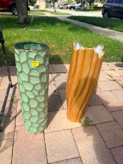 Set of 2 Tall Decorative Floor Vases – Green & Gold