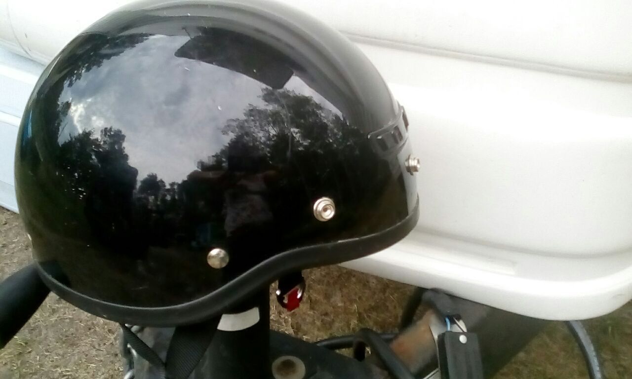 Small motorcycle helmet