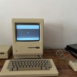 Apple Macintosh 512k (Model M0001W) “Fat Mac” (No OS)