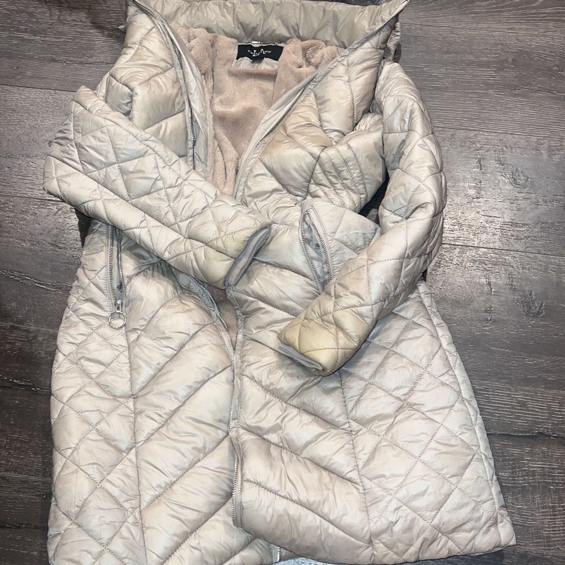 Great Women Winter Jacket Size Small Great Condition And Perfect For Outdoors 