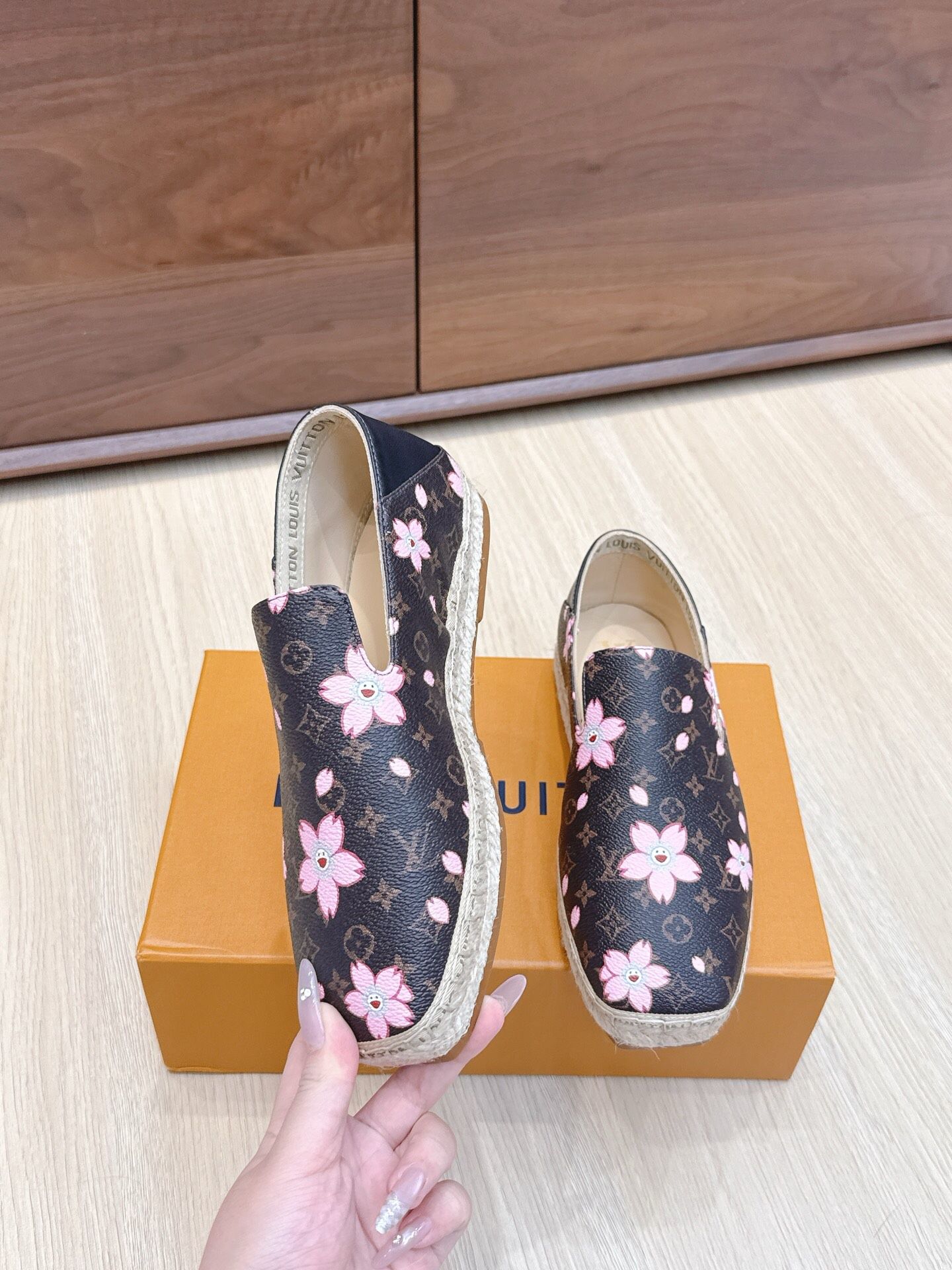 Women’s Casual Shoes